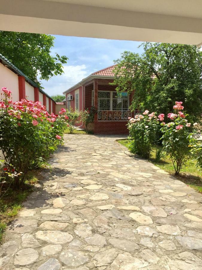 Raffles Garden Villa Qabala Extérieur photo
